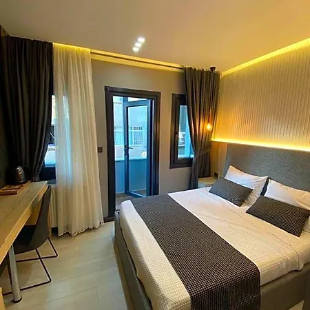 Santra Bosphorus מלון 3*